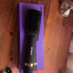 Like NEW Amika double agent 2 in 1